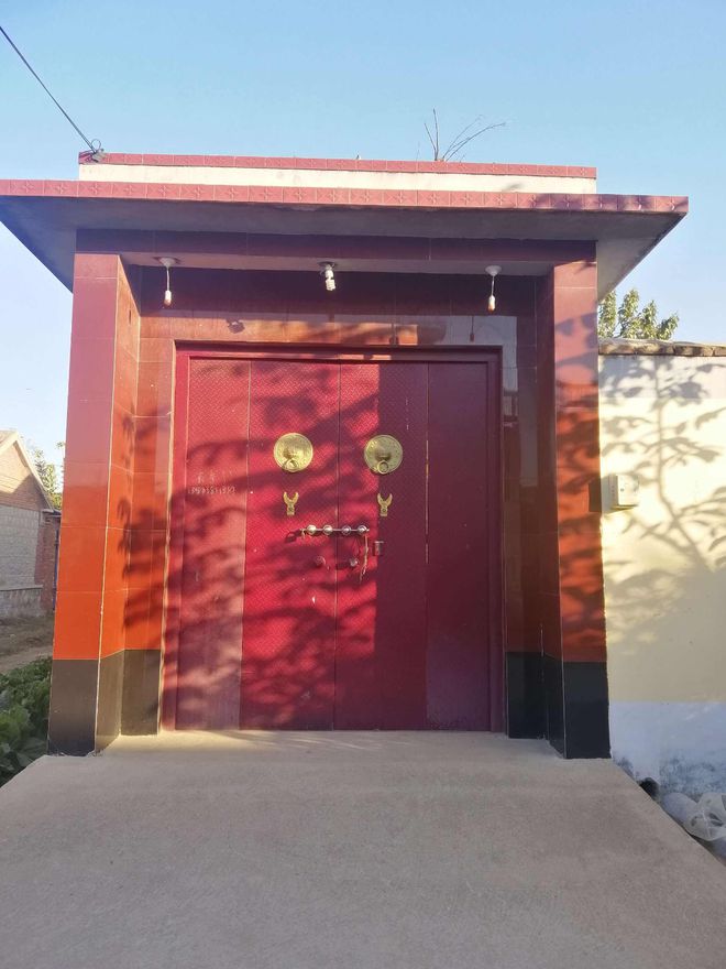 门对门的风水如何化解与邻里门化煞方法？